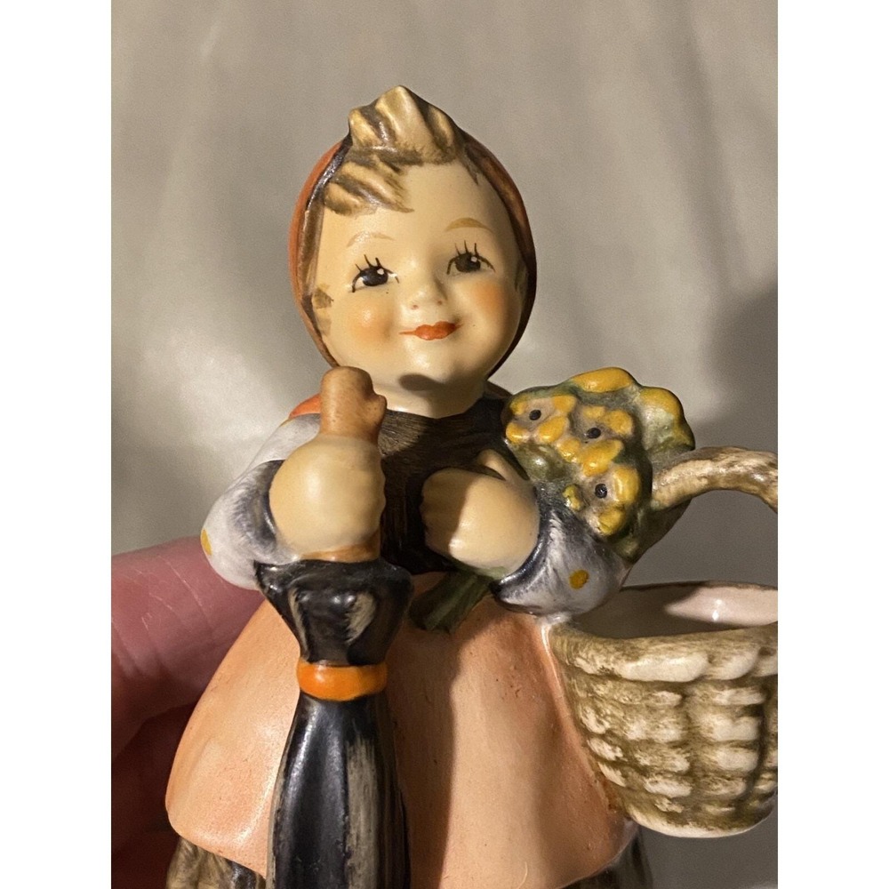 Vintage Hummel‎ "On Holiday" #350 Girl w/Umbrella & Basket